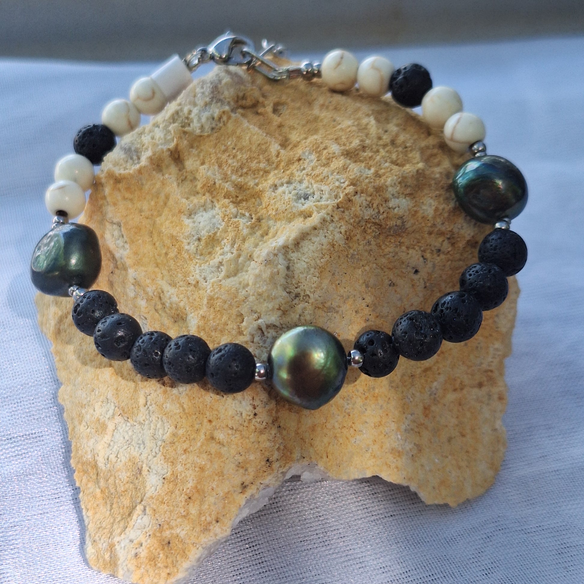 Piedra Volcanica /Howlite