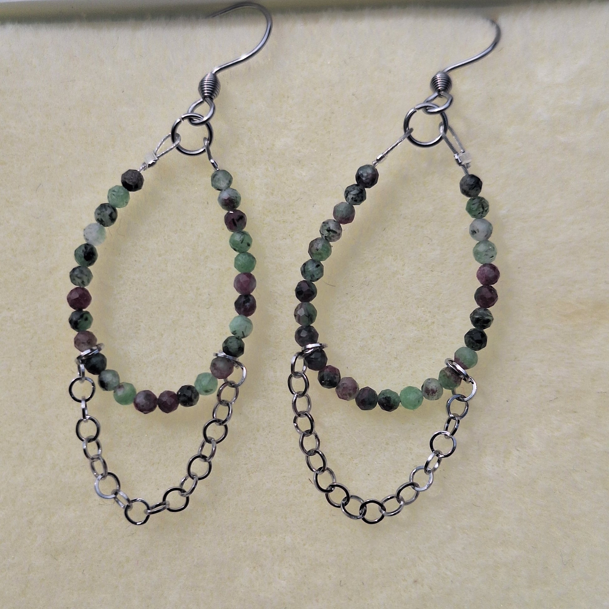 Zoisite/Ruby